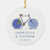 Gepersonaliseerde naam Fiets Getrouwd paar Kerstmi Keramisch Ornament (Voorkant)