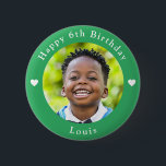 Gepersonaliseerde naam, foto en leeftijd Verjaarda Ronde Button 5,7 Cm<br><div class="desc">Schattige gepersonaliseerde foto,  naam en leeftijd verjaardagsgroene knop.</div>