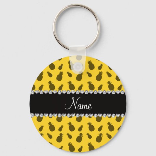 Gepersonaliseerde naam geel ananassolpatroon sleutelhanger (Voorkant)