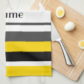 Gepersonaliseerde naam gele grijze strepen theedoek (Quarter Fold)