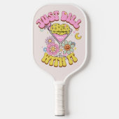 Gepersonaliseerde naam Groovy Retro Mom Pickleball Paddle (Voorkant)