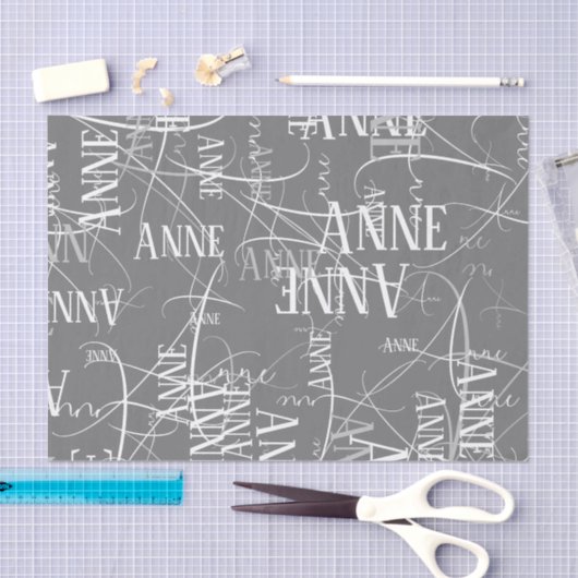 Gepersonaliseerde naam herhaaldelijk grijs tissuepapier (Craft)