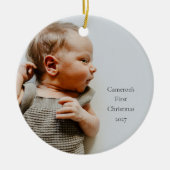 Gepersonaliseerde Naam Jaar Eerste Kerstmis Baby F Keramisch Ornament (Voorkant)