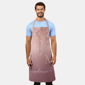 Gepersonaliseerde Naam Letter Roos Gouden Glitter Schort (Gedragen)