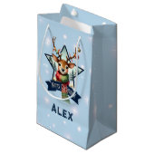 Gepersonaliseerde naam Merry Christmas Reindeer Klein Cadeauzakje (Voorkant Gekanteld)