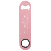 Gepersonaliseerde naam Monogram Roze Blush White Speed Flessenopener (Voorkant)