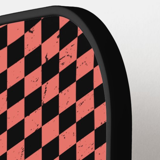 Gepersonaliseerde Naam roze en zwart Checker Patro Pickleball Paddle (Links Detail)
