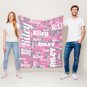 Gepersonaliseerde naam Roze Wit Herhaal Typografie Fleece Deken