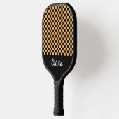 Gepersonaliseerde naam sinaasappel en zwart Checke Pickleball Paddle (Links)