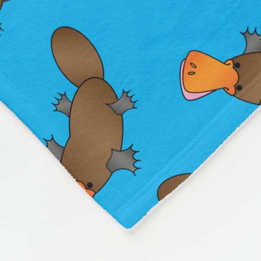 Gepersonaliseerde naam sky blue platypus patroon fleece deken (Hoek)