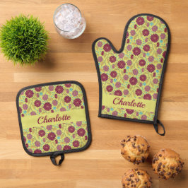 Gepersonaliseerde Naam Trailing Bloem Rood op Geel Ovenwant & Pannenlap Set