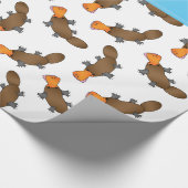 Gepersonaliseerde naam wit platypuspatroon cadeaupapier (Hoek)