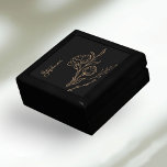 Gepersonaliseerde naam Zwart Goud Modern Minimalis Cadeaudoosje<br><div class="desc">Ontdek het perfecte cadeau met onze gepersonaliseerde Black Gold Modern Minimalist geschenkdoos. Gemaakt van verfijning,  elk item is afgestemd op de creëer een onvergetelijke ervaring. Verhoog je cadeau spel vandaag!</div>