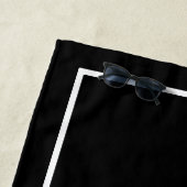 Gepersonaliseerde naam Zwart & Wit Elegant Strandlaken (In situ)