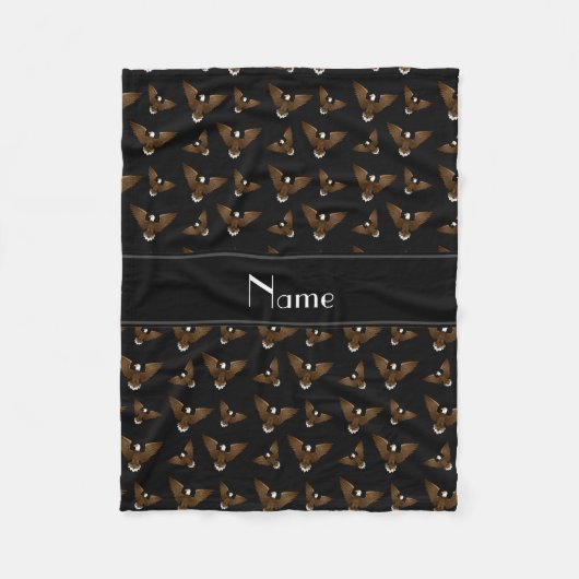 Gepersonaliseerde naam zwarte adelaars fleece deken (Voorkant)