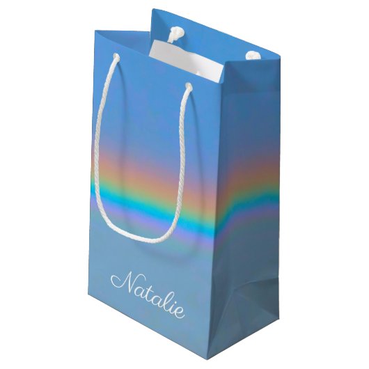 Gepersonaliseerde natuurlijke regenboog klein cadeauzakje (Achterkant Gekanteld)