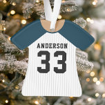Gepersonaliseerde Navy Blue Baseball Jersey Ornament<br><div class="desc">Vier je honkbalster met dit gepersonaliseerde marineblauw en witte streepjesjersey-ornament. Perfect voor het herdenken van een speciaal seizoen,  speler of team. Pas het aan met een naam en nummer om een unieke aandenken te creëer.</div>