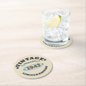 Gepersonaliseerde negentig vintage 90ste verjaarda ronde kartonnen onderzetter (Insitu)