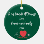 Gepersonaliseerde NICU Verpleegster Kerstman Hoed Keramisch Ornament (Achterkant)