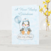 Gepersonaliseerde nieuwe baby pinguïn kleinzoon kaart (Gele Bloem)