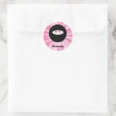 Gepersonaliseerde Ninja Pig op Roze Ronde Sticker (Tas)