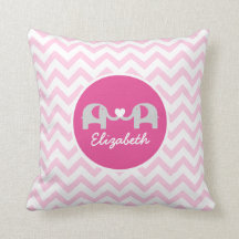 Gepersonaliseerde olifant Chevron Pillow roze