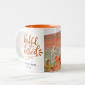 Gepersonaliseerde Oranje foto van Thankful en Bles Tweekleurige Koffiemok (Voorkant links)