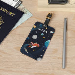 Gepersonaliseerde Outer Space Shuttle Travel Maan  Bagagelabel<br><div class="desc">Koel en nerdy buitenruimte bagagelabel met sterren,  de maan en de planeten. Pas dit aan door een naam toe te voegen. Klik op de knop "Personaliseren".</div>