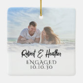 Gepersonaliseerde paar Afbeelding Verloving kerst Keramisch Ornament (Achterkant)