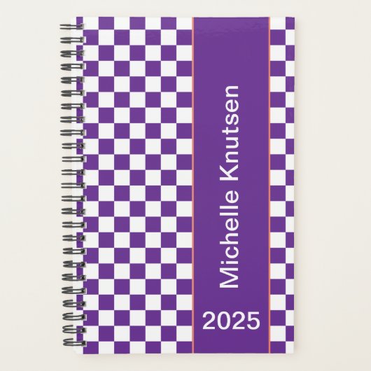 Gepersonaliseerde paarse en witte geruit 2025 planner (Voorkant)