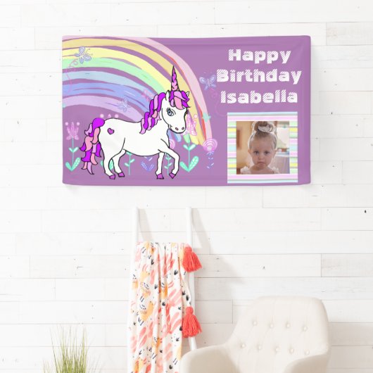 Gepersonaliseerde Paarse Unicorn Rainbow Birthday Spandoek (Insitu)