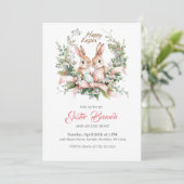 Gepersonaliseerde paashaas, ei en krans uitnodigin kaart (Staand voorkant)