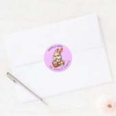 Gepersonaliseerde  paashaas en mand ronde sticker (Envelop)