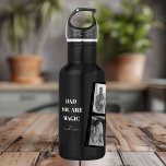 Gepersonaliseerde 'Papa je bent magisch' Twee vade Waterfles<br><div class="desc">Vier de magie van het vaderschap met onze gepersonaliseerde 'Dad You Are Magic' waterfles! Dit unieke ontwerp heeft een stijlvolle zwarte achtergrond, een gekoesterde foto van twee vaders en de oprechte boodschap 'Dad You Are Magic'. Voeg een speciaal tintje toe door het aan te passen met de namen van uw...</div>