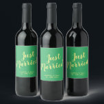 Gepersonaliseerde Pas getrouwd huwelijksreis net g Wijn Etiket<br><div class="desc">Gewoon getrouwd gepersonaliseerd met de naam van de bruid en bruidegom en de trouwdatum. Maakt een geweldig nieuwgetrouwd cadeau,  huwelijksreis cadeau of huwelijksfeest cadeau</div>