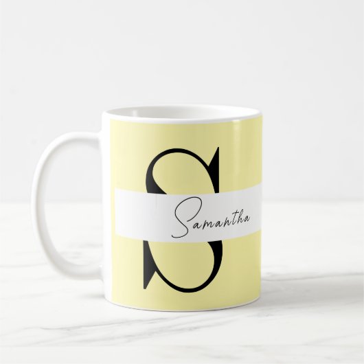 Gepersonaliseerde Pastel Geel Monogram Classic Mok (Links)
