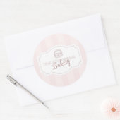 Gepersonaliseerde pastel roze cake bakkerij ronde sticker (Envelop)
