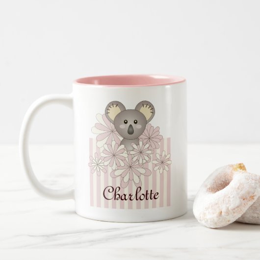 Gepersonaliseerde Pastel Roze Schattigee Koala Mei Tweekleurige Koffiemok (Met donut)