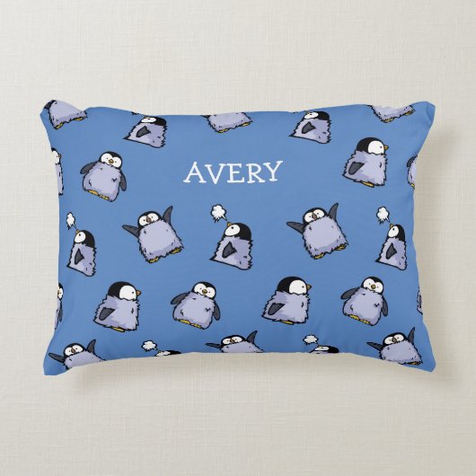 Gepersonaliseerde Penguin Chick Patroon Kwekerij K Accent Kussen (Voorkant)