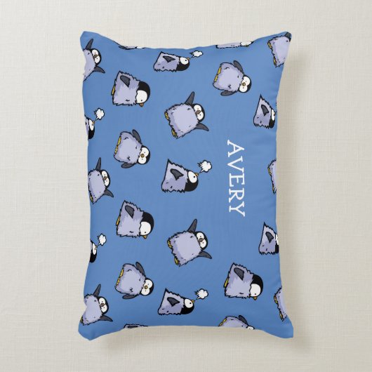 Gepersonaliseerde Penguin Chick Patroon Kwekerij K Accent Kussen (Voorkant(Verticaal))