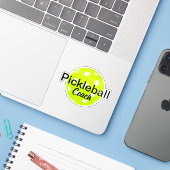 Gepersonaliseerde Pickleball Coach Naam Sticker (Laptop met iPhone)