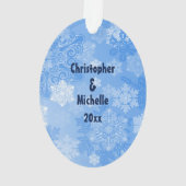 Gepersonaliseerde Pinguïn Paar Onder de Mistletoe Ornament (achterkant)