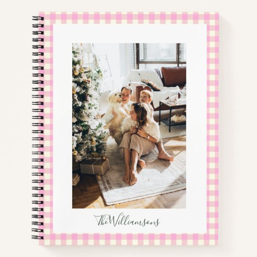 Gepersonaliseerde Pink Gingham Plaid Familiefoto Notitieboek (Voorkant)