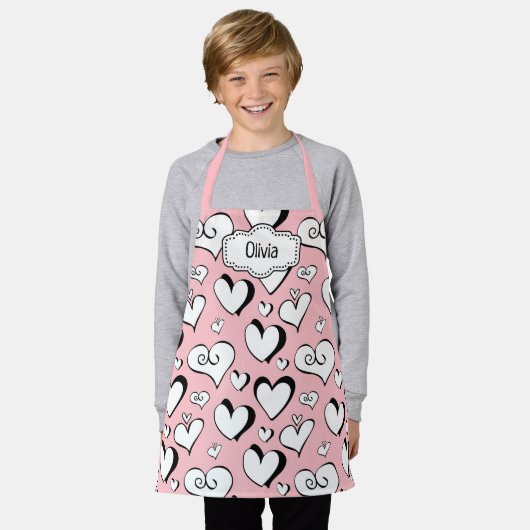 Gepersonaliseerde Pink Hearts Schort (Gedragen)