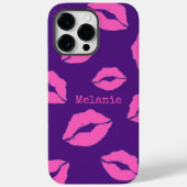 Gepersonaliseerde Pink Kiss Lips op Paarse Case-Mate iPhone Case (Achterkant)