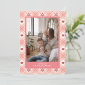 Gepersonaliseerde Plaid Heart Snowflake Foto Feestdagenkaart (Staand voorkant)