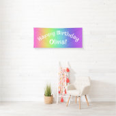 Gepersonaliseerde Rainbow Birthday Banner (Insitu)
