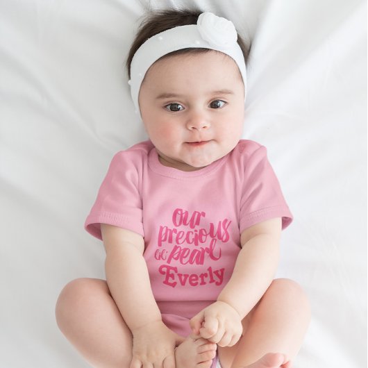 Gepersonaliseerde Raspberry Pink Precious Pearl Romper