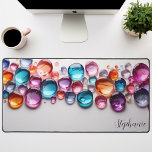 Gepersonaliseerde regenboog edelsteen bureaumat<br><div class="desc">Breng een vleugje magie en sprankeling in uw werkruimte met deze gepersonaliseerde bureaumat versierd met levendige regenboogedelstenen. De kleurrijke kristallen, geplaatst tegen een strakke zwarte achtergrond, creëer een betoverende en inspirerende scene. Maak het echt van jou door jouw naam of een motivatie offerte toe te voegen. Het gladde oppervlak biedt...</div>