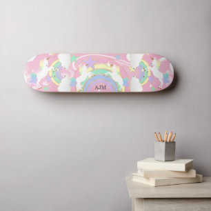 Gepersonaliseerde regenboogroze Unicorn skateboard